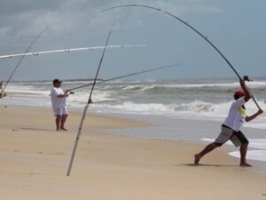 Como pescar na praia? A escolha da vara